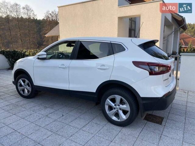 Белый Ниссан Кашкай, объемом двигателя 2 л и пробегом 111 тыс. км за 20200 $, фото 1 на Automoto.ua