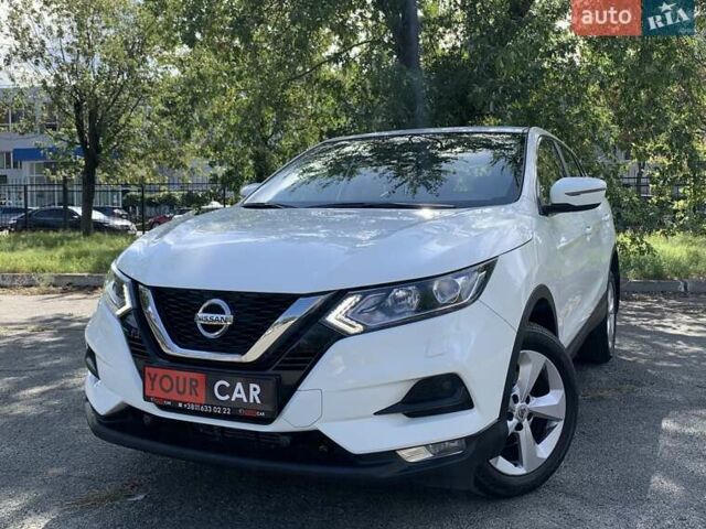 Белый Ниссан Кашкай, объемом двигателя 1.2 л и пробегом 67 тыс. км за 17900 $, фото 1 на Automoto.ua