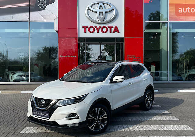 Белый Ниссан Кашкай, объемом двигателя 1.6 л и пробегом 29 тыс. км за 25042 $, фото 1 на Automoto.ua