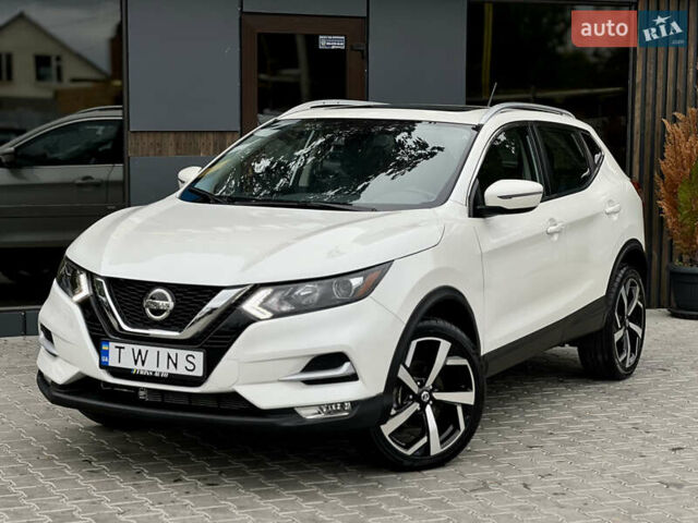 Белый Ниссан Кашкай, объемом двигателя 2 л и пробегом 17 тыс. км за 19500 $, фото 1 на Automoto.ua