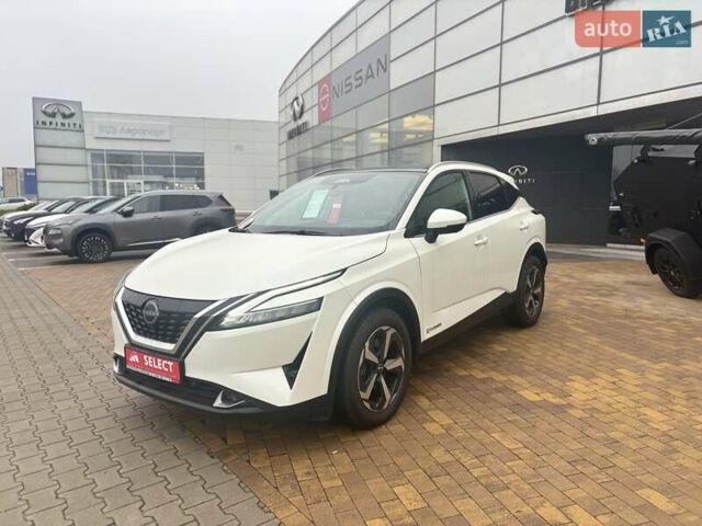 Белый Ниссан Кашкай, объемом двигателя 1.5 л и пробегом 45 тыс. км за 34734 $, фото 1 на Automoto.ua