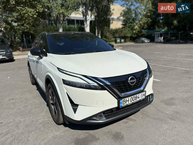 Белый Ниссан Кашкай, объемом двигателя 1.5 л и пробегом 10 тыс. км за 34999 $, фото 1 на Automoto.ua