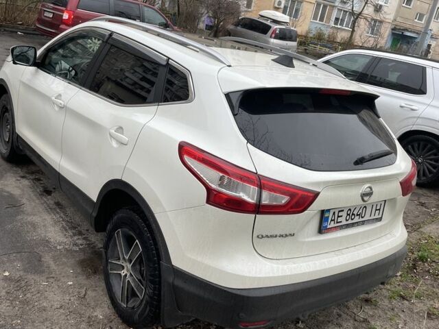 Белый Ниссан Кашкай, объемом двигателя 1.6 л и пробегом 163 тыс. км за 18000 $, фото 1 на Automoto.ua