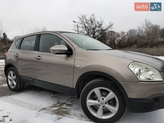 Бежевый Ниссан Кашкай, объемом двигателя 2 л и пробегом 250 тыс. км за 7900 $, фото 1 на Automoto.ua