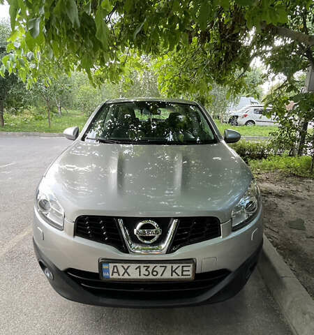 Бежевий Ніссан Кашкай, об'ємом двигуна 1.6 л та пробігом 120 тис. км за 10500 $, фото 1 на Automoto.ua