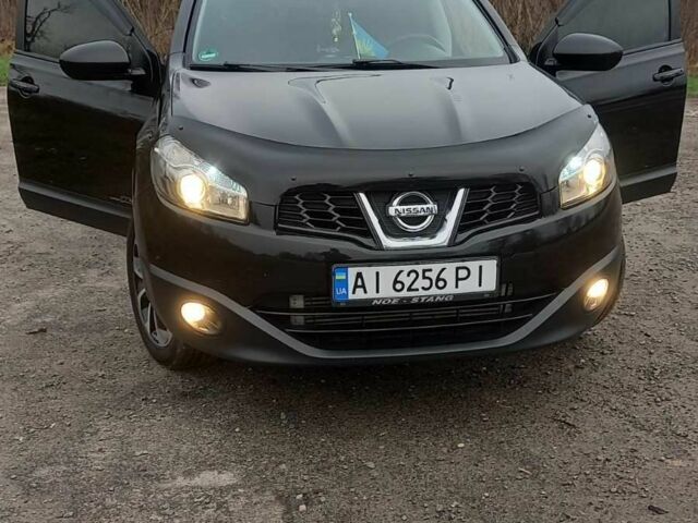 Черный Ниссан Кашкай, объемом двигателя 2 л и пробегом 300 тыс. км за 12400 $, фото 1 на Automoto.ua