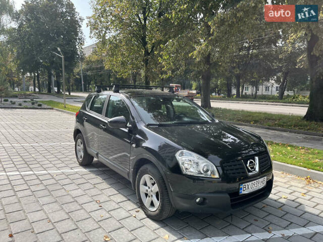Черный Ниссан Кашкай, объемом двигателя 2 л и пробегом 237 тыс. км за 6899 $, фото 1 на Automoto.ua