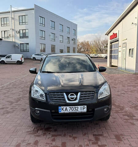 Черный Ниссан Кашкай, объемом двигателя 2 л и пробегом 270 тыс. км за 8750 $, фото 1 на Automoto.ua