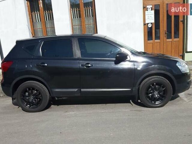 Черный Ниссан Кашкай, объемом двигателя 2 л и пробегом 300 тыс. км за 8500 $, фото 1 на Automoto.ua