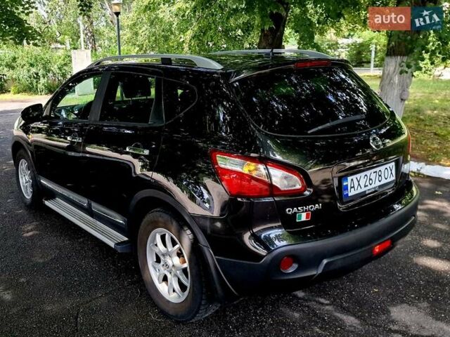 Черный Ниссан Кашкай, объемом двигателя 1.6 л и пробегом 231 тыс. км за 9970 $, фото 1 на Automoto.ua