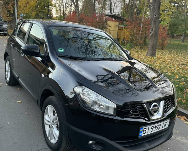Черный Ниссан Кашкай, объемом двигателя 2 л и пробегом 189 тыс. км за 10600 $, фото 1 на Automoto.ua