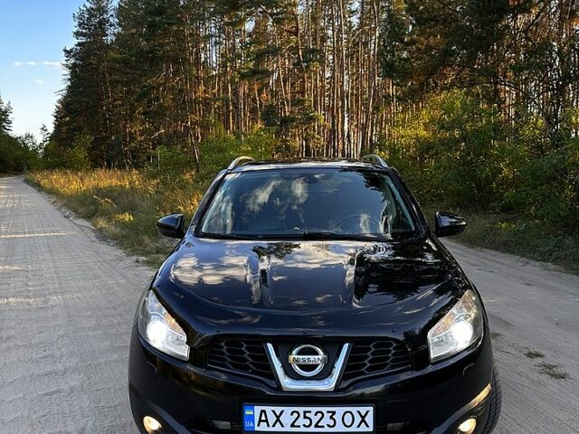 Черный Ниссан Кашкай, объемом двигателя 2 л и пробегом 235 тыс. км за 11500 $, фото 1 на Automoto.ua
