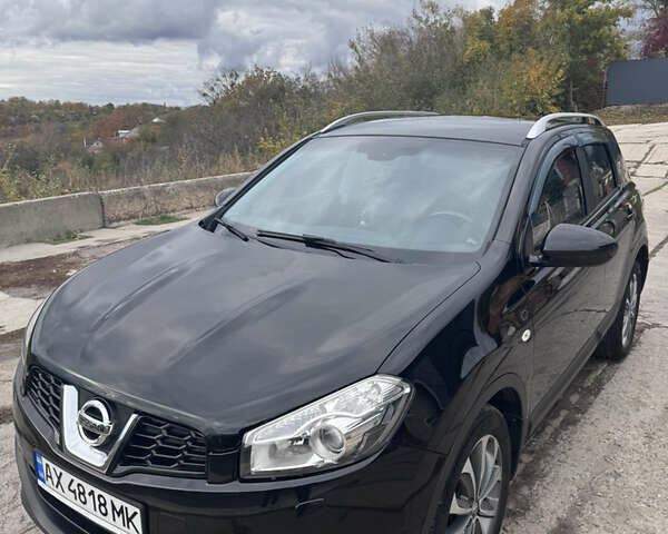 Чорний Ніссан Кашкай, об'ємом двигуна 2 л та пробігом 256 тис. км за 11700 $, фото 1 на Automoto.ua