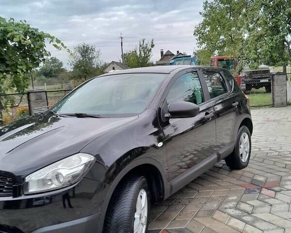 Черный Ниссан Кашкай, объемом двигателя 1.5 л и пробегом 275 тыс. км за 9800 $, фото 1 на Automoto.ua