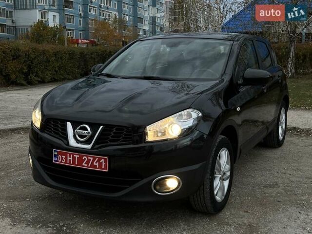 Черный Ниссан Кашкай, объемом двигателя 1.6 л и пробегом 170 тыс. км за 10699 $, фото 1 на Automoto.ua