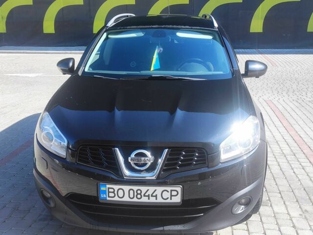Черный Ниссан Кашкай, объемом двигателя 1.6 л и пробегом 247 тыс. км за 11350 $, фото 1 на Automoto.ua