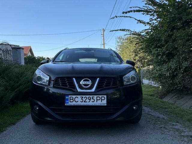 Черный Ниссан Кашкай, объемом двигателя 1.6 л и пробегом 295 тыс. км за 12200 $, фото 1 на Automoto.ua