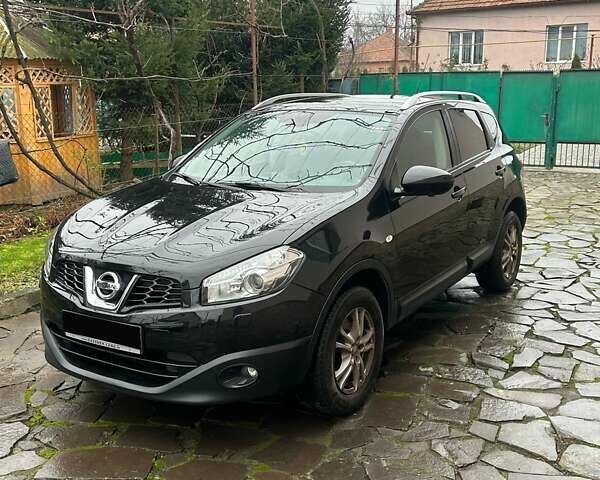 Черный Ниссан Кашкай, объемом двигателя 2 л и пробегом 137 тыс. км за 15498 $, фото 1 на Automoto.ua