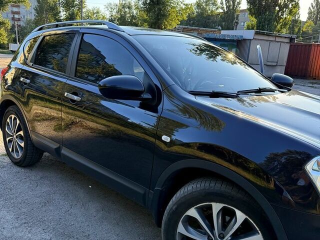 Фиолетовый Ниссан Кашкай, объемом двигателя 2 л и пробегом 210 тыс. км за 10500 $, фото 1 на Automoto.ua