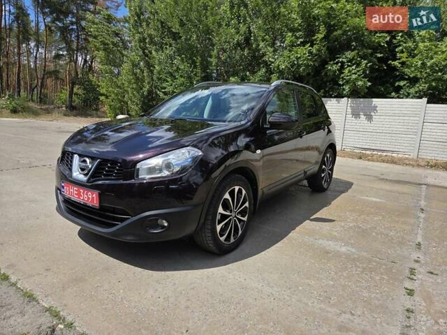 Фиолетовый Ниссан Кашкай, объемом двигателя 2 л и пробегом 207 тыс. км за 12000 $, фото 1 на Automoto.ua