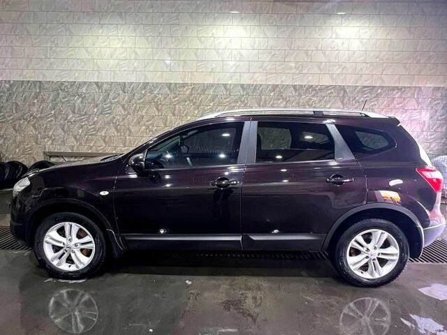 Фиолетовый Ниссан Кашкай, объемом двигателя 2 л и пробегом 115 тыс. км за 10500 $, фото 1 на Automoto.ua