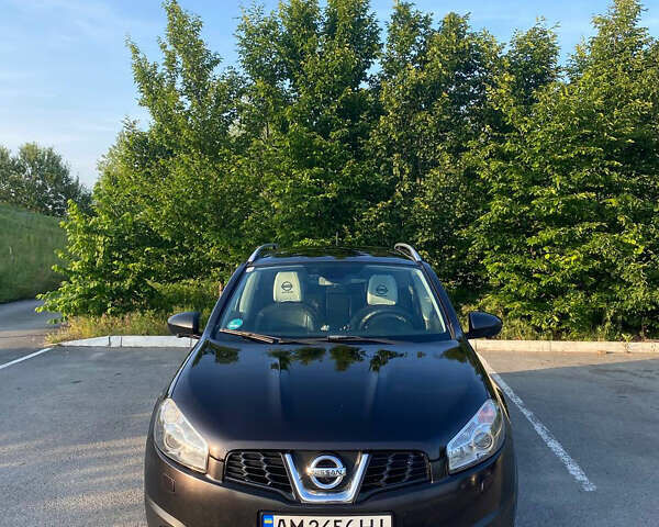 Фиолетовый Ниссан Кашкай, объемом двигателя 1.6 л и пробегом 292 тыс. км за 11129 $, фото 1 на Automoto.ua
