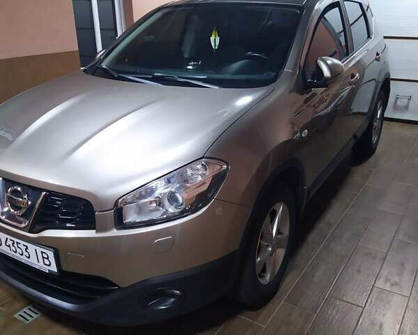 Коричневый Ниссан Кашкай, объемом двигателя 1.6 л и пробегом 99 тыс. км за 11200 $, фото 1 на Automoto.ua