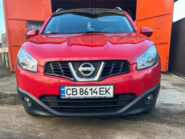 Красный Ниссан Кашкай, объемом двигателя 1.5 л и пробегом 250 тыс. км за 11700 $, фото 1 на Automoto.ua