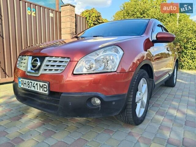 Красный Ниссан Кашкай, объемом двигателя 2 л и пробегом 205 тыс. км за 7700 $, фото 1 на Automoto.ua