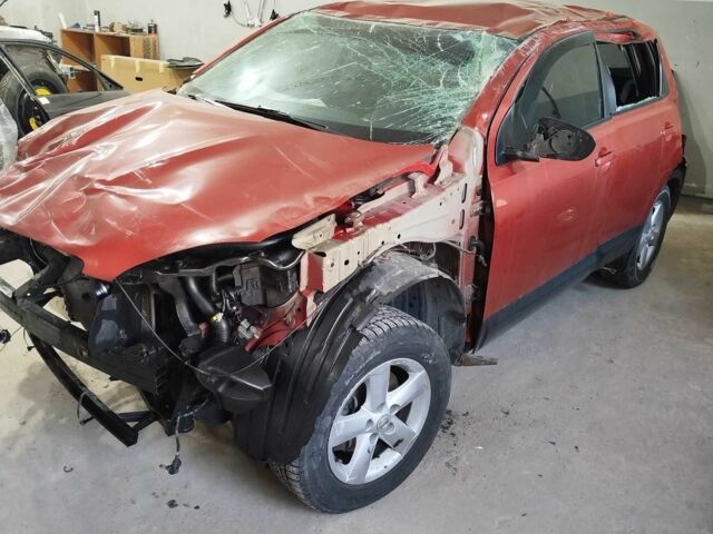 Красный Ниссан Кашкай, объемом двигателя 1.6 л и пробегом 176 тыс. км за 2500 $, фото 1 на Automoto.ua