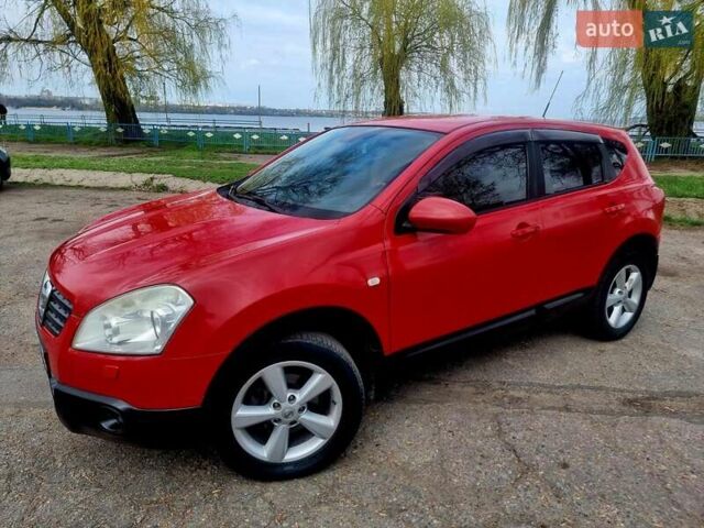 Красный Ниссан Кашкай, объемом двигателя 2 л и пробегом 183 тыс. км за 7500 $, фото 1 на Automoto.ua