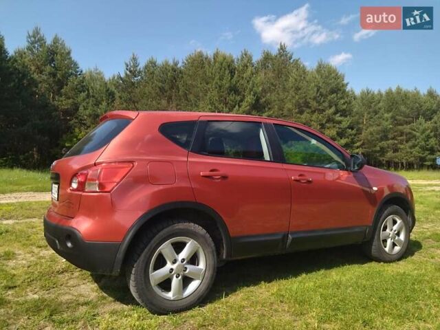 Красный Ниссан Кашкай, объемом двигателя 1.6 л и пробегом 197 тыс. км за 7500 $, фото 1 на Automoto.ua