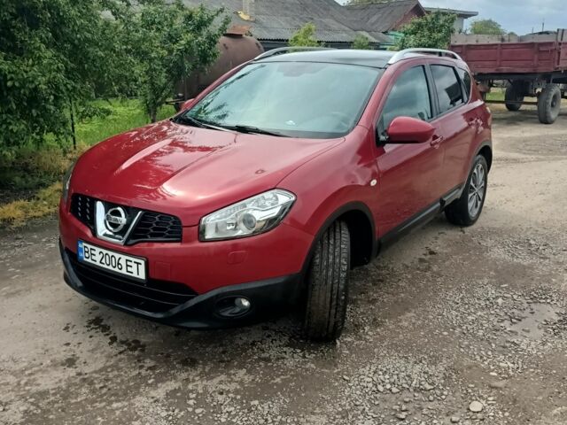 Красный Ниссан Кашкай, объемом двигателя 1.6 л и пробегом 153 тыс. км за 8800 $, фото 1 на Automoto.ua