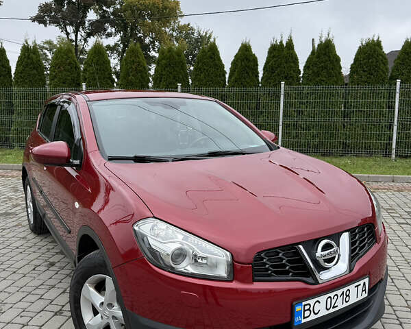 Червоний Ніссан Кашкай, об'ємом двигуна 2 л та пробігом 138 тис. км за 11500 $, фото 1 на Automoto.ua