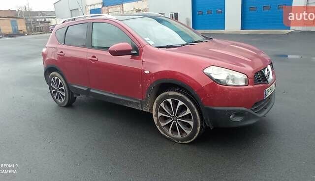 Червоний Ніссан Кашкай, об'ємом двигуна 1.5 л та пробігом 225 тис. км за 7000 $, фото 1 на Automoto.ua