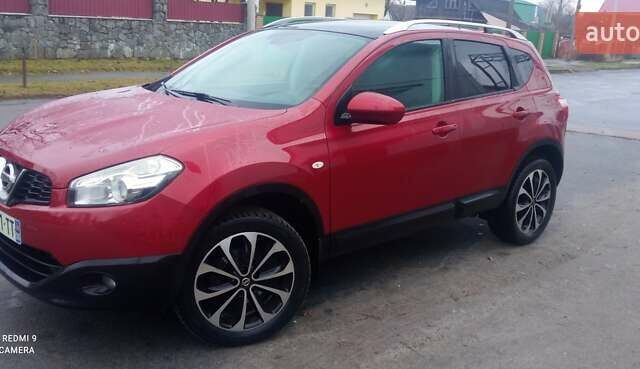 Красный Ниссан Кашкай, объемом двигателя 1.5 л и пробегом 225 тыс. км за 9498 $, фото 1 на Automoto.ua