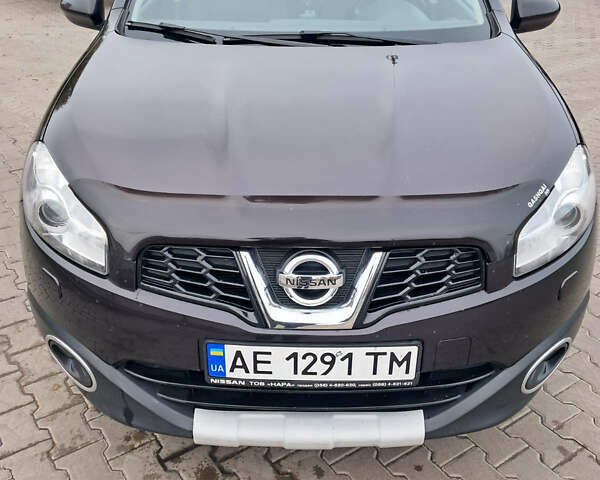 Ніссан Кашкай 2011 у Кривому Розі на Automoto.ua Червоний Ніссан Кашкай, об'ємом двигуна 1.99 л та пробігом 140 тис. км за 10700 $, фото 1 на Automoto.ua