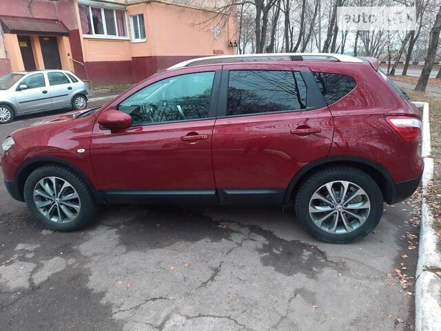 Красный Ниссан Кашкай, объемом двигателя 2 л и пробегом 220 тыс. км за 12800 $, фото 1 на Automoto.ua