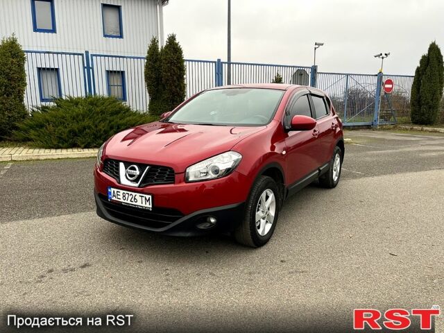 Красный Ниссан Кашкай, объемом двигателя 2 л и пробегом 61 тыс. км за 11400 $, фото 1 на Automoto.ua