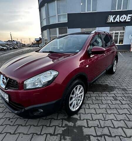 Красный Ниссан Кашкай, объемом двигателя 2 л и пробегом 355 тыс. км за 11200 $, фото 1 на Automoto.ua