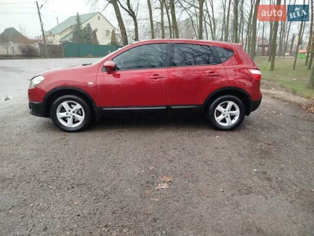Красный Ниссан Кашкай, объемом двигателя 1.6 л и пробегом 214 тыс. км за 8999 $, фото 1 на Automoto.ua