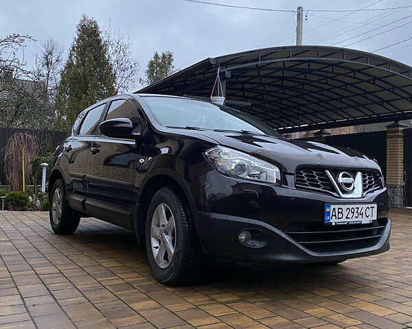 Червоний Ніссан Кашкай, об'ємом двигуна 1.6 л та пробігом 108 тис. км за 12000 $, фото 1 на Automoto.ua