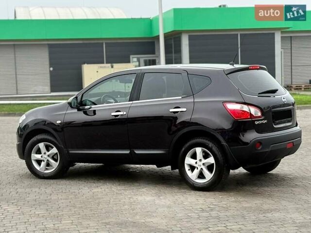 Красный Ниссан Кашкай, объемом двигателя 2 л и пробегом 63 тыс. км за 11800 $, фото 1 на Automoto.ua