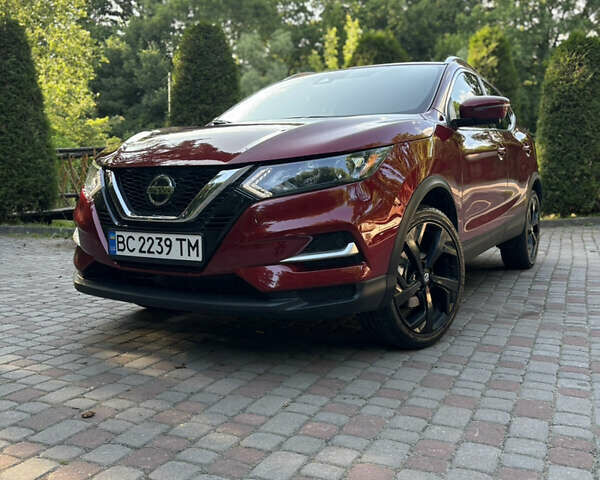 Красный Ниссан Кашкай, объемом двигателя 2 л и пробегом 54 тыс. км за 17800 $, фото 1 на Automoto.ua