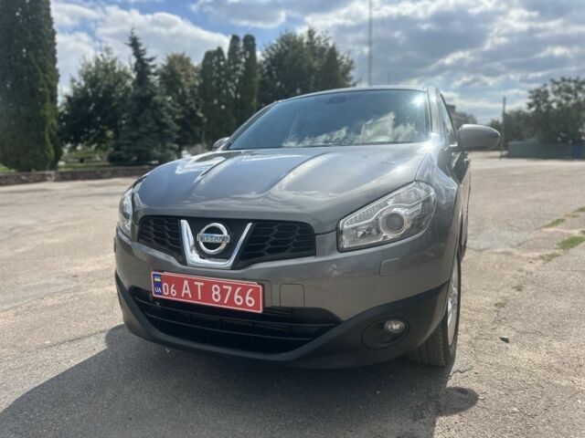 Серый Ниссан Кашкай, объемом двигателя 1.5 л и пробегом 230 тыс. км за 9900 $, фото 1 на Automoto.ua