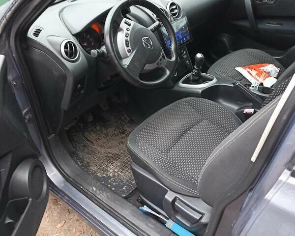 Серый Ниссан Кашкай, объемом двигателя 2 л и пробегом 200 тыс. км за 7700 $, фото 1 на Automoto.ua