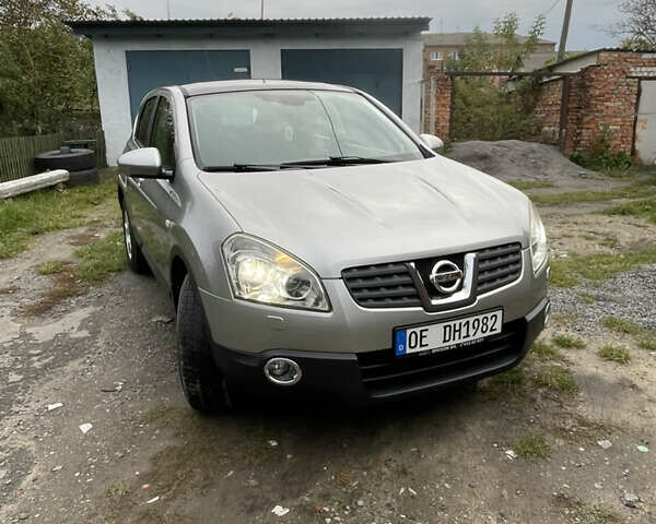 Серый Ниссан Кашкай, объемом двигателя 1.5 л и пробегом 218 тыс. км за 7750 $, фото 1 на Automoto.ua