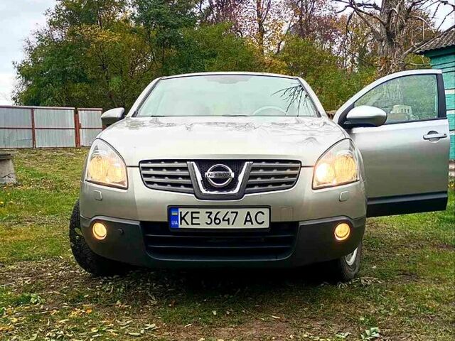 Сірий Ніссан Кашкай, об'ємом двигуна 2 л та пробігом 330 тис. км за 7900 $, фото 1 на Automoto.ua