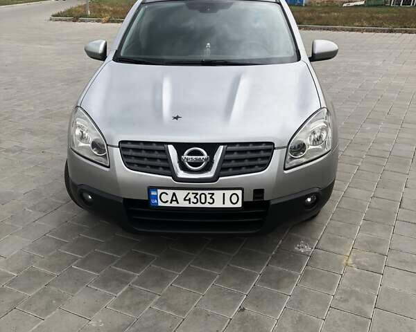 Серый Ниссан Кашкай, объемом двигателя 1.5 л и пробегом 300 тыс. км за 7895 $, фото 1 на Automoto.ua