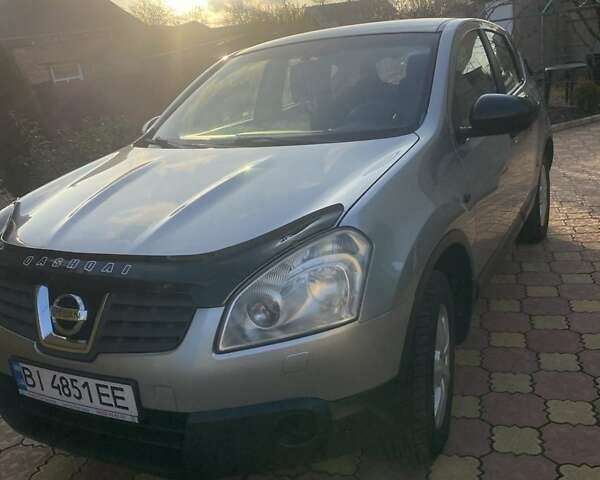 Серый Ниссан Кашкай, объемом двигателя 2 л и пробегом 215 тыс. км за 9000 $, фото 1 на Automoto.ua